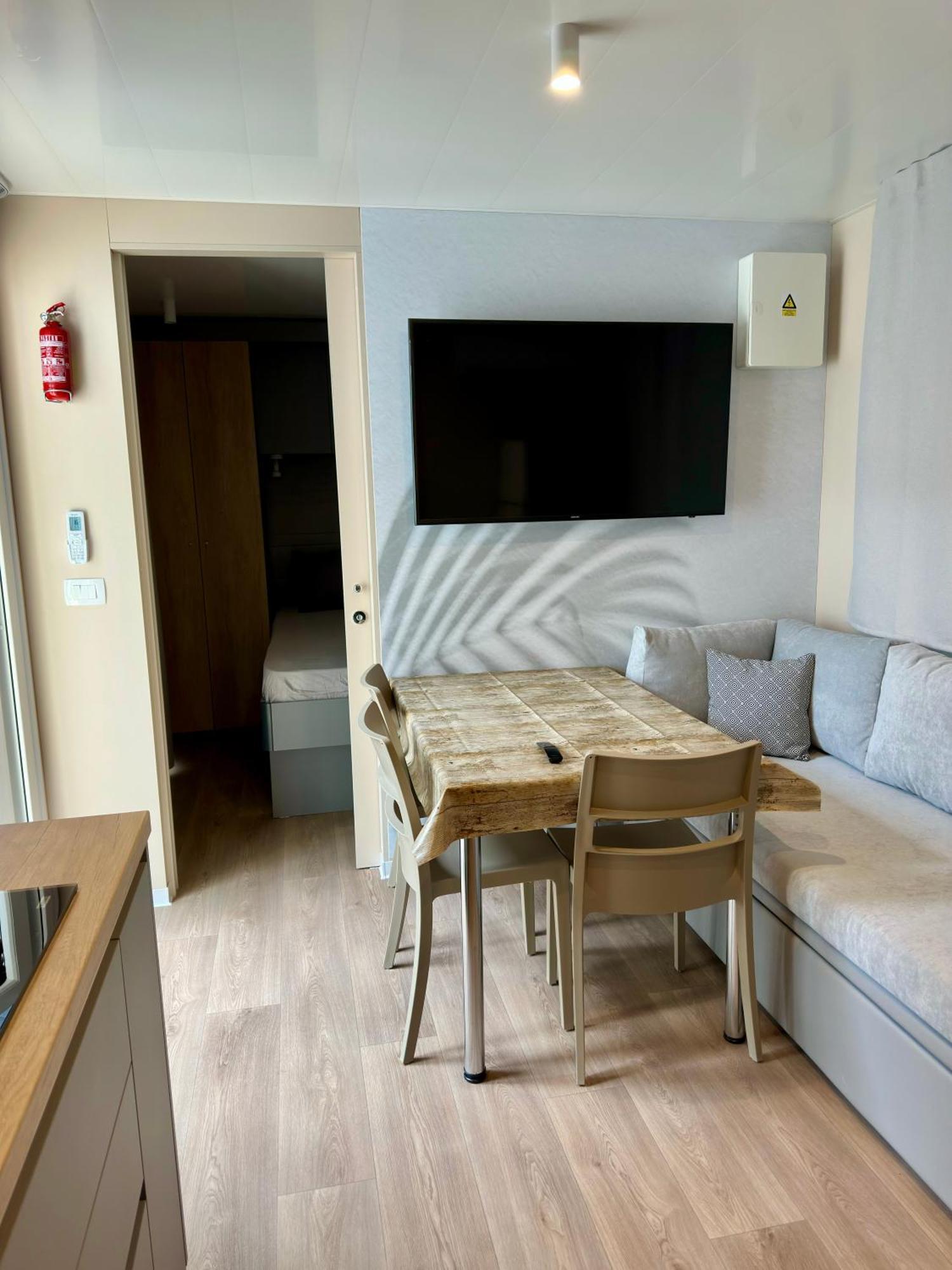 Kamp Slanik Mobile Homes Lovrecica  Luaran gambar